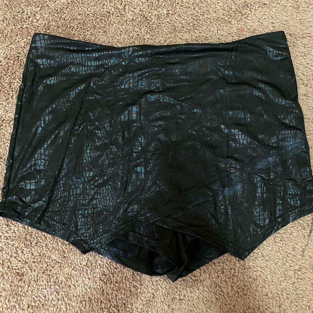 Snake print skort